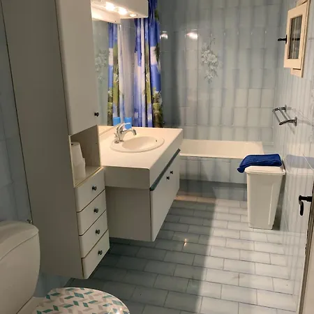 Rez De - 4 Personnes - - Vue Piscine Lägenhet Fréjus