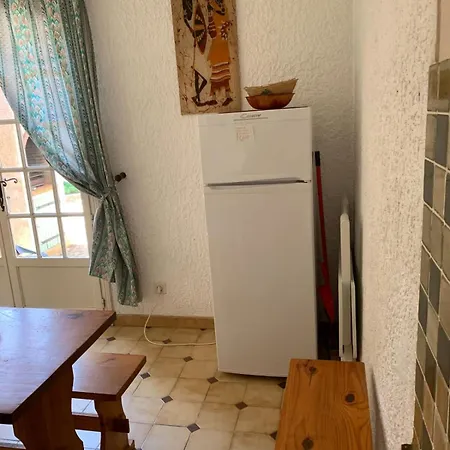 Rez De - 4 Personnes - - Vue Piscine Lägenhet *