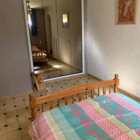 Rez De - 4 Personnes - - Vue Piscine Fréjus